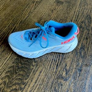 HOKA sneakers size 7